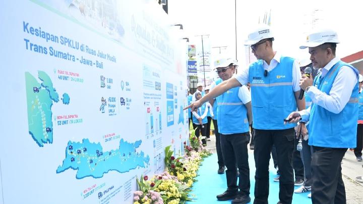 dirut-pln-cek-kesiapan-layanan-spklu-trans-jawa-jelang-lonjakan-pemudik-ev