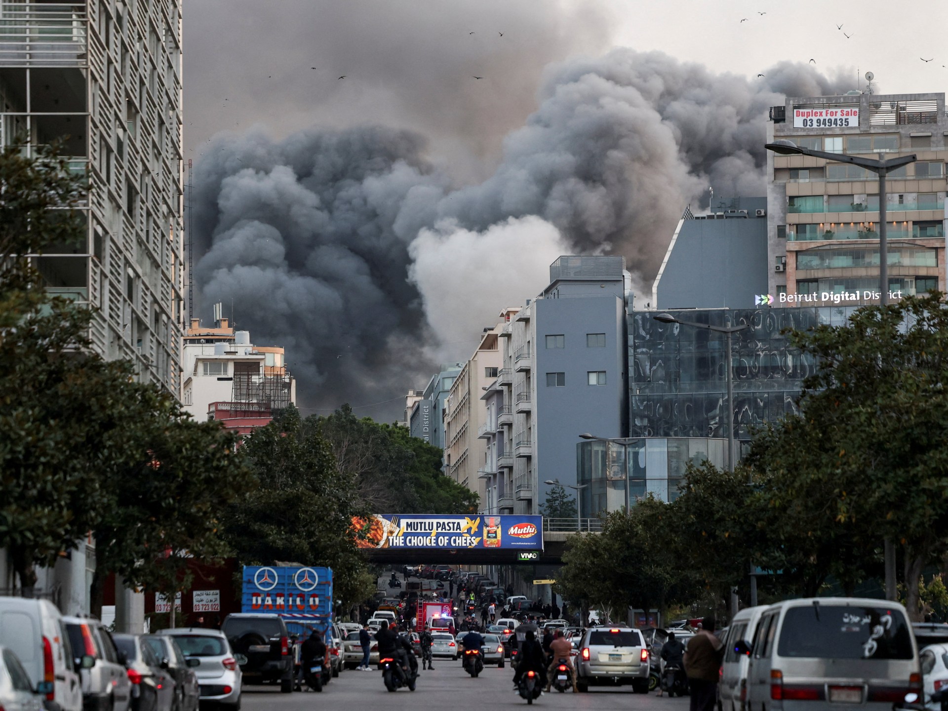 Iran menyerang situs energi Qatar, Saudi, UEA; Riyadh mengatakan kepercayaan Teheran telah hilang