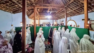 Jemaah Syathaariyah di Ponorogo Sudah Salat Idul Fitri, Ini Alasannya