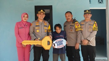 Polres Bogor Serahkan Lagi 4 Unit Renovasi Rutilahu, Kado Lebaran untuk Warga