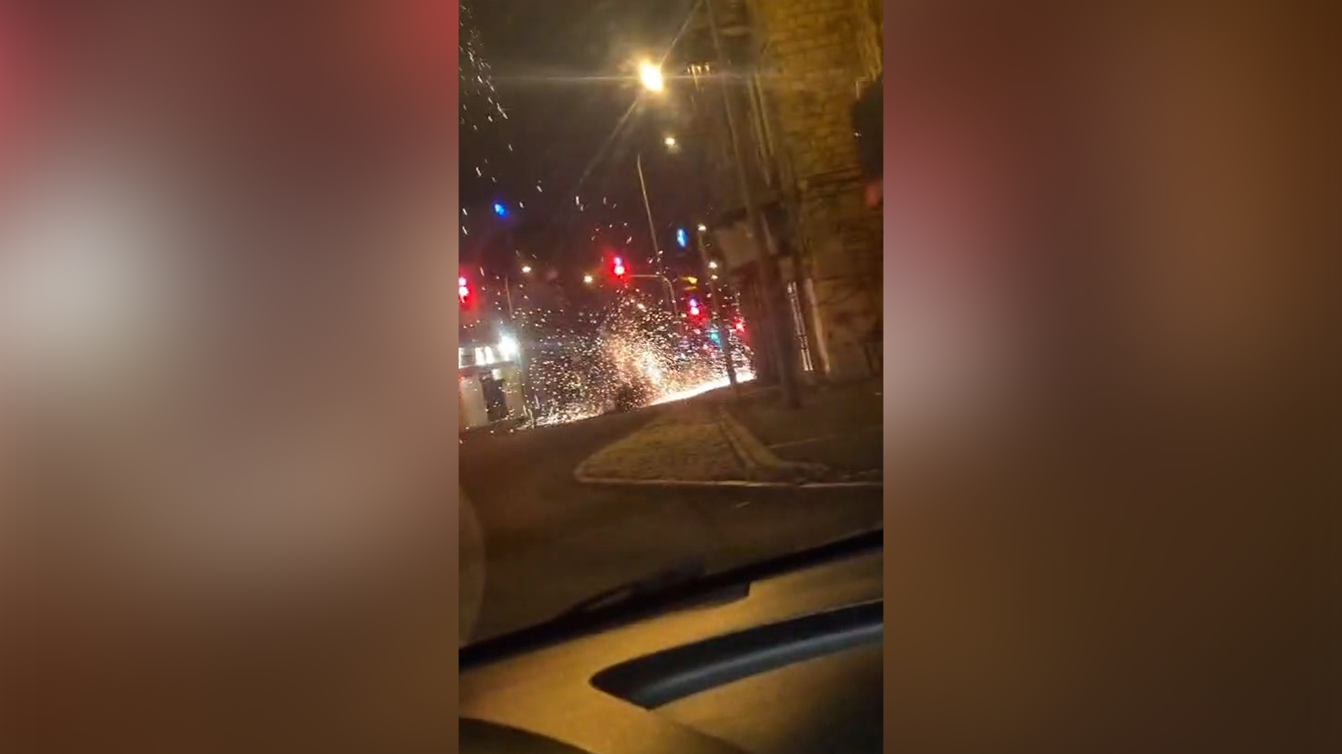 Video menunjukkan pecahan rudal Iran menghantam Israel utara