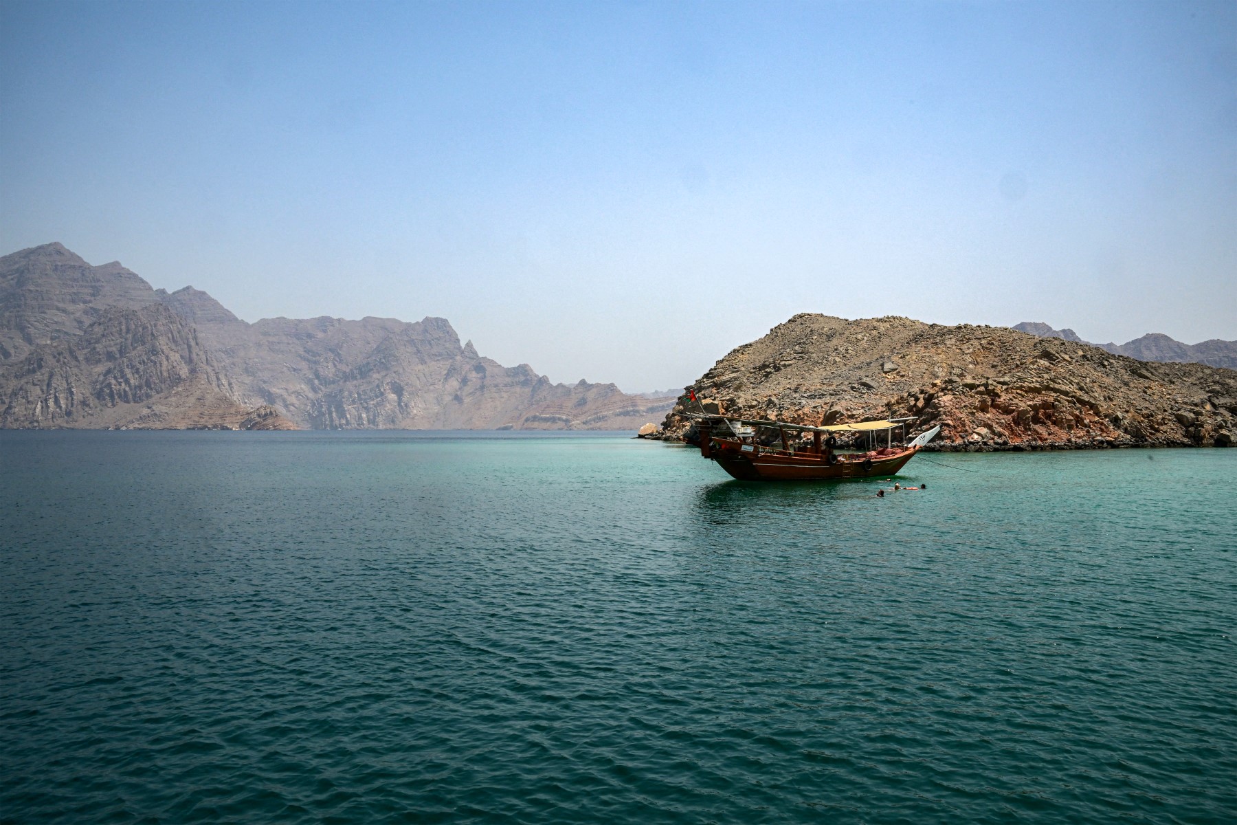 Iran mengatakan akan mengizinkan kapal Jepang transit di Selat Hormuz