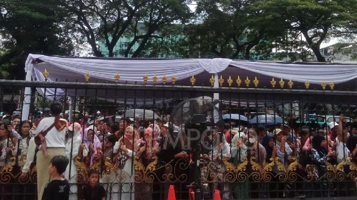 Bingkisan Open House Prabowo: Nastar dan Amplop Isi Uang
