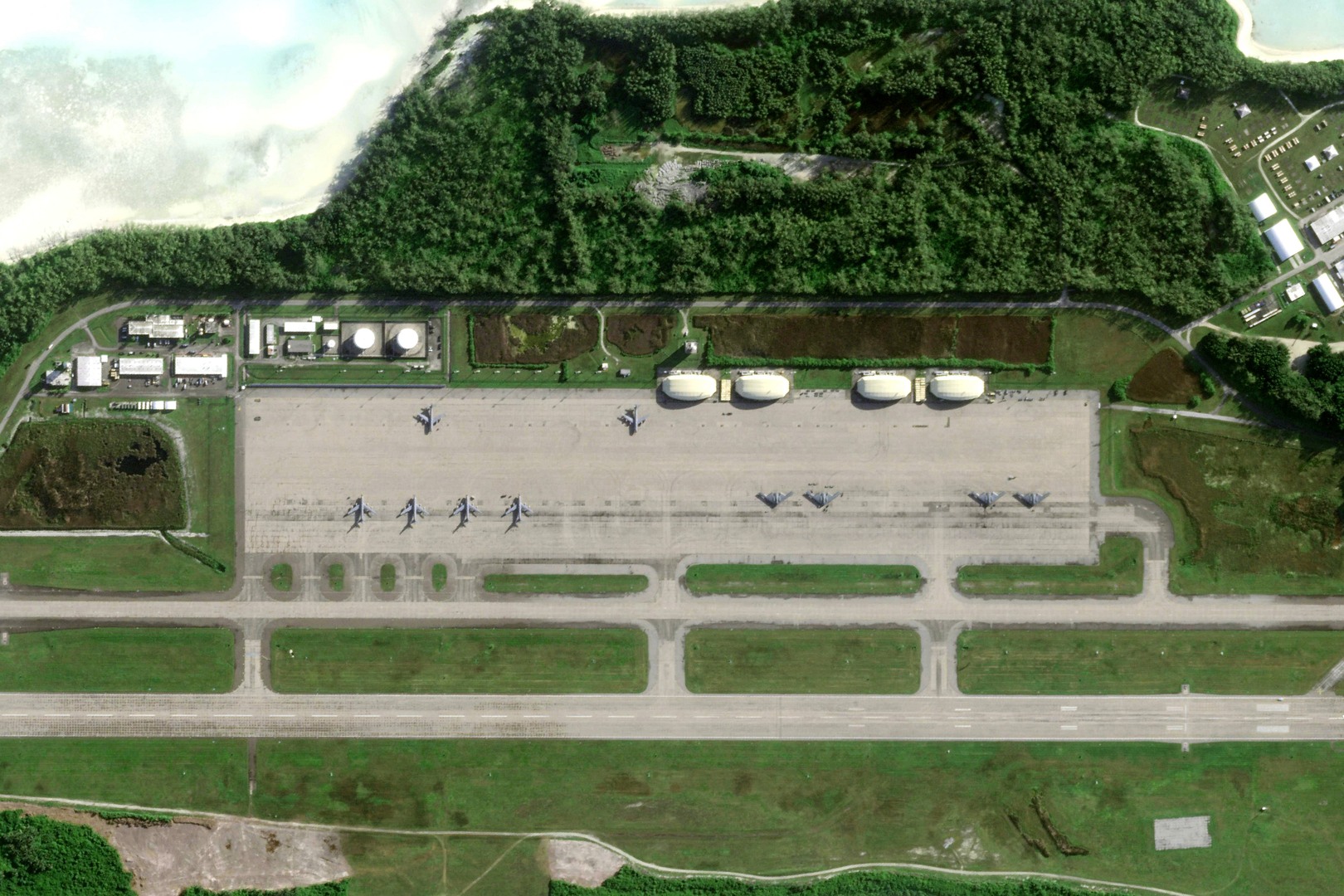 Inggris mengatakan serangan rudal Iran terhadap Diego Garcia gagal