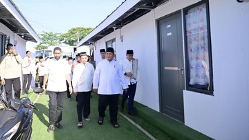 Kala Prabowo dan Menteri PU Tinjau Huntara di Aceh Tamiang