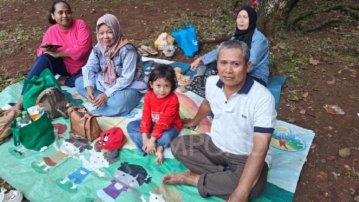 Ke Ragunan Saat Libur Lebaran: Murah, Teduh, dan Penuh Tawa