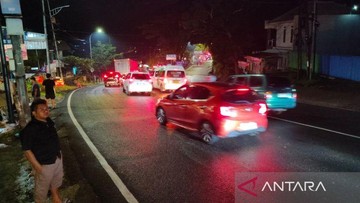 Lalin Jalur Nagreg Padat Malam Ini, Arus Mudik Lokal dan Wisata Bercampur