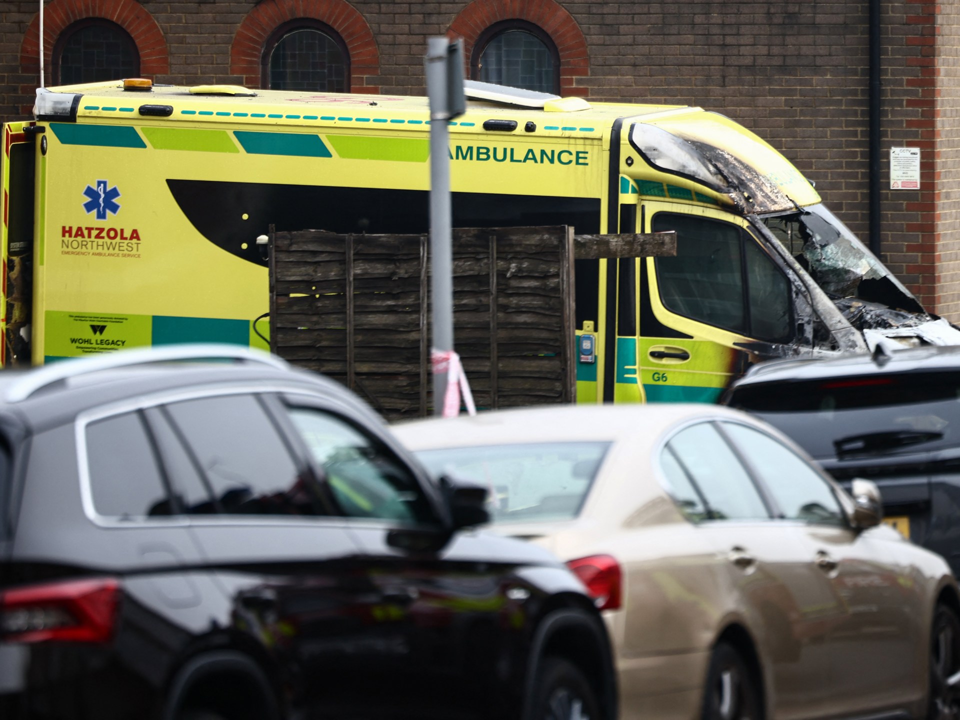 Polisi Inggris menyelamatkan ambulans amal Yahudi sebagai kejahatan rasial