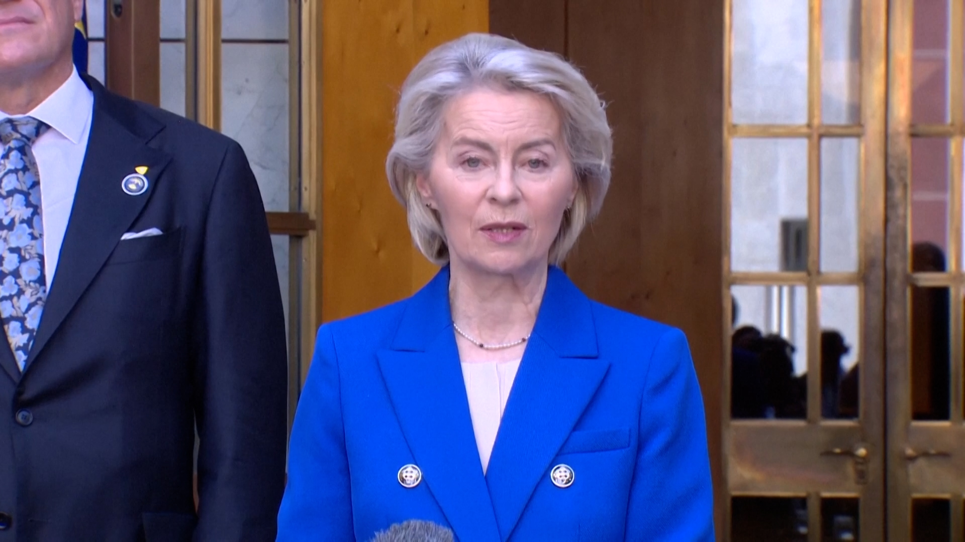 Pejabat tinggi Uni Eropa mendorong negosiasi dengan Iran dan berakhirnya perang