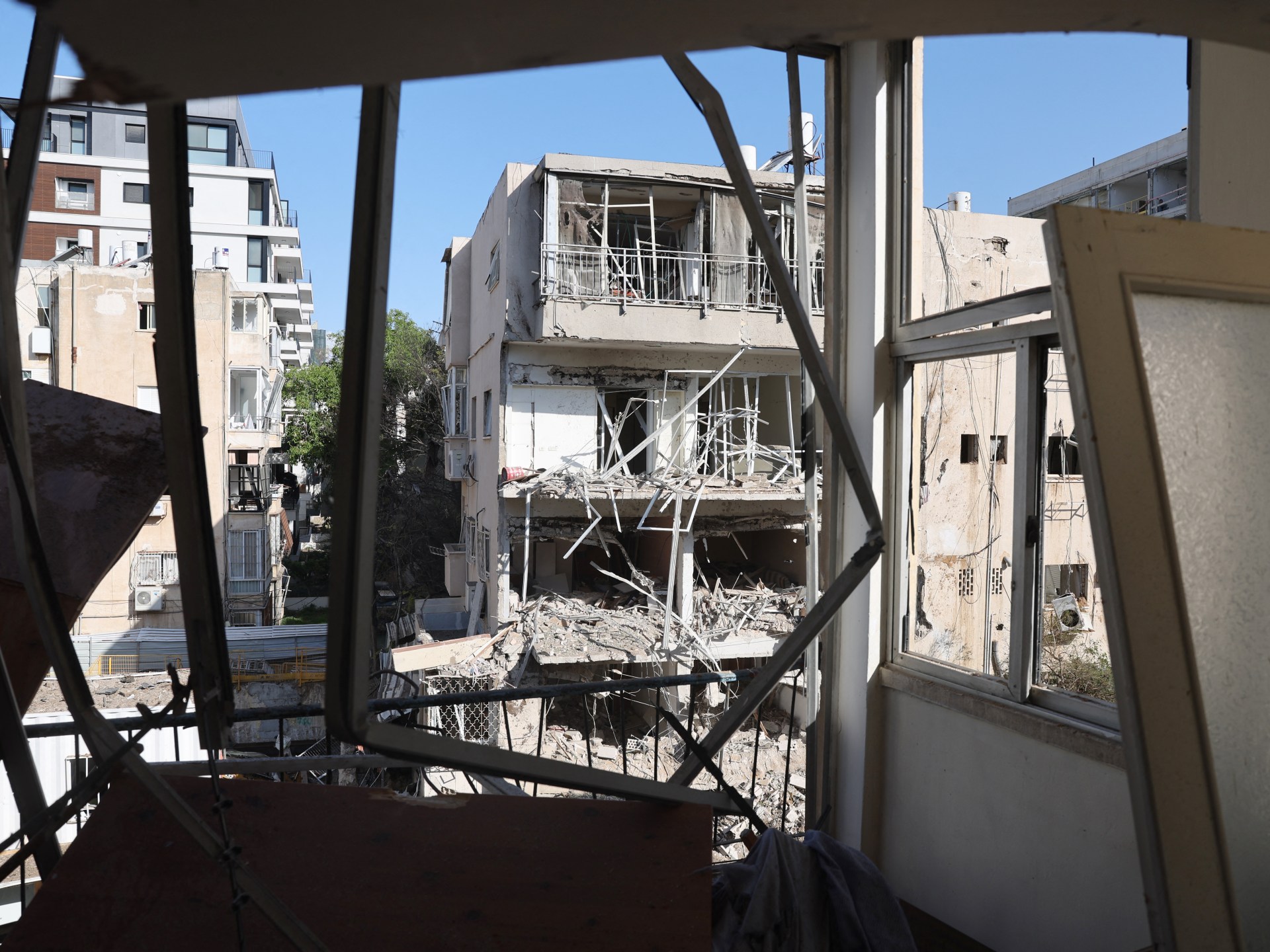 Foto: Iran menembakkan gelombang rudal baru ke Israel