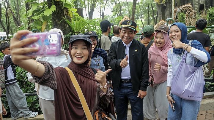 Ketua DPRD DKI Jakarta Pastikan Pelayanan Taman Margasatwa Ragunan Berjalan Optimal