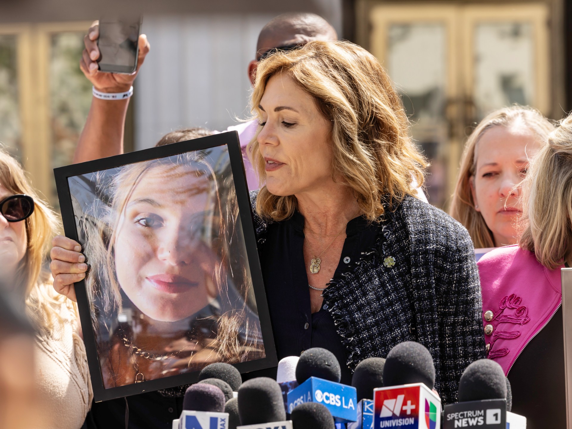 Juri memutuskan Meta, YouTube bertanggung jawab atas Kecanduan media sosial: Apa yang kami ketahui