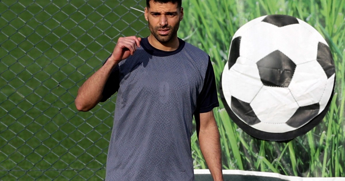 Azmoun keluar saat para pesepakbola Iran berlatih di Turkiye di bawah kendali media yang ketat