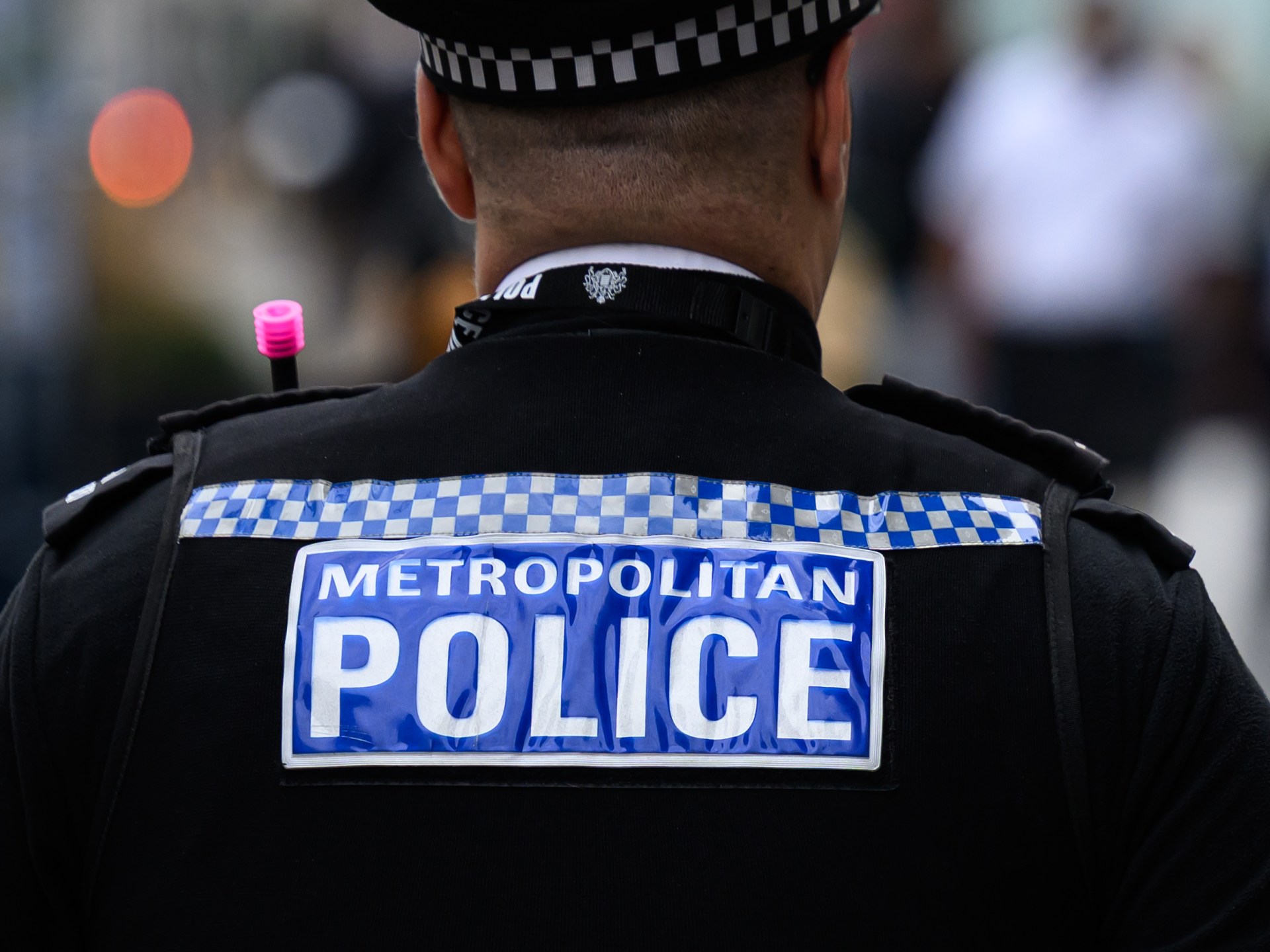 Petugas polisi London merekam dokumentasi yang mengintimidasi jurnalis Al Jazeera