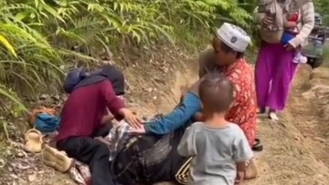 Akses ke Puskesmas Rusak, Ibu Hamil di Mamuju Melahirkan di Jalan