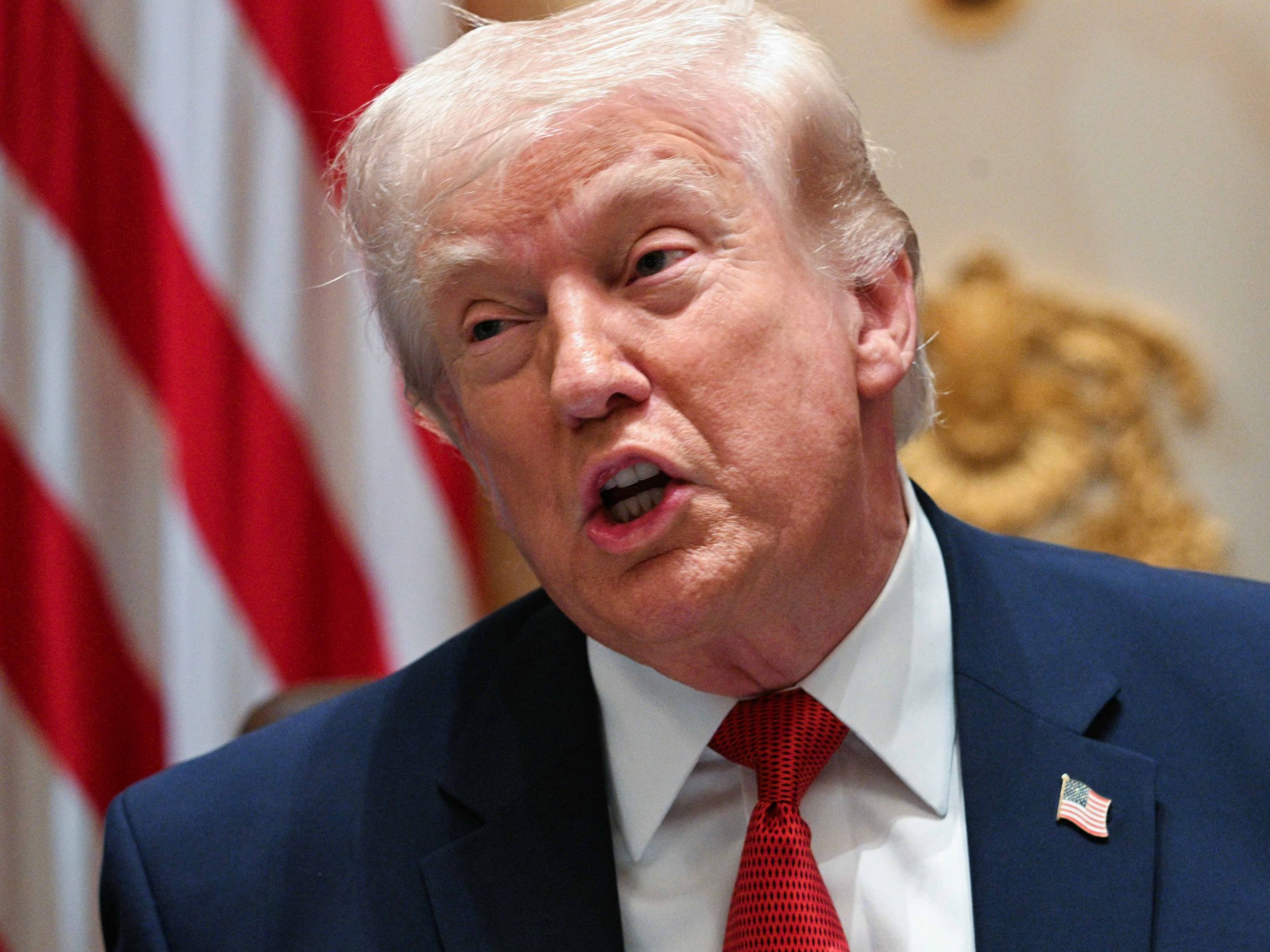 Trump 'menjeda' rencana merusak pembangkit listrik Iran selama 10 hari