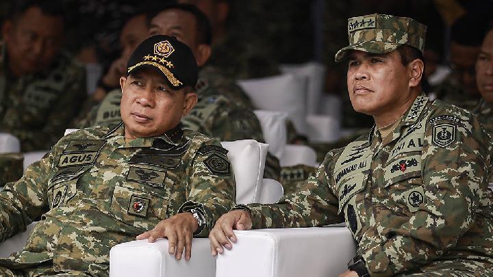 Panglima Melantik Letjen Bambang Trisnohadi Jadi Kaster TNI