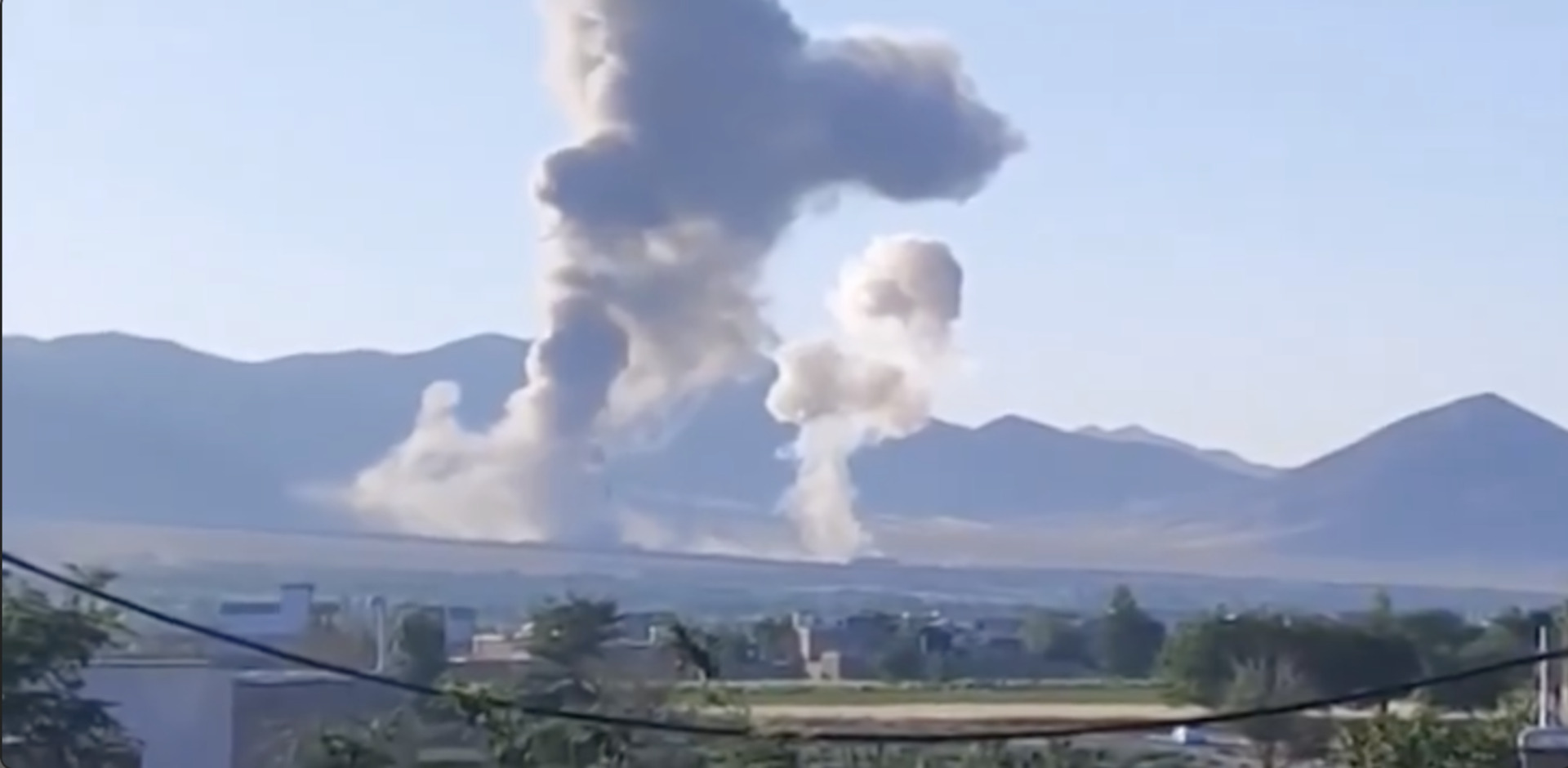 Israel menyerang situs industri dan nuklir besar di Iran