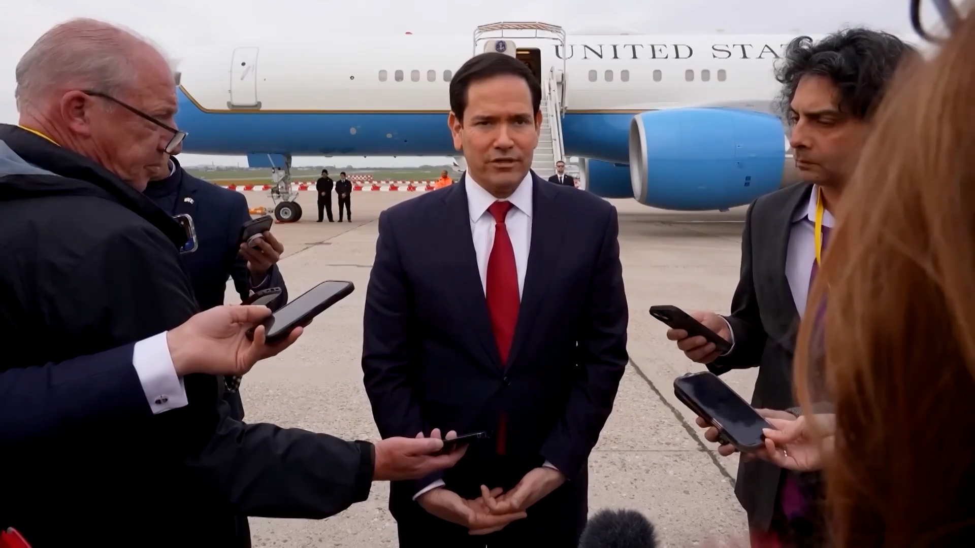 Menteri Luar Negeri AS mengatakan perang bisa berakhir dalam 'minggu, bukan bulan'