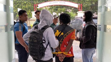 2 Pemasok Amunisi Ilegal ke KKB Ditangkap di Jayapura, Ada Penyedia Dana