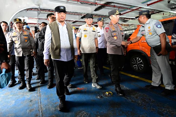 Menhub Dudy Pastikan Arus Balik di Pelabuhan Bakauheni Lancar