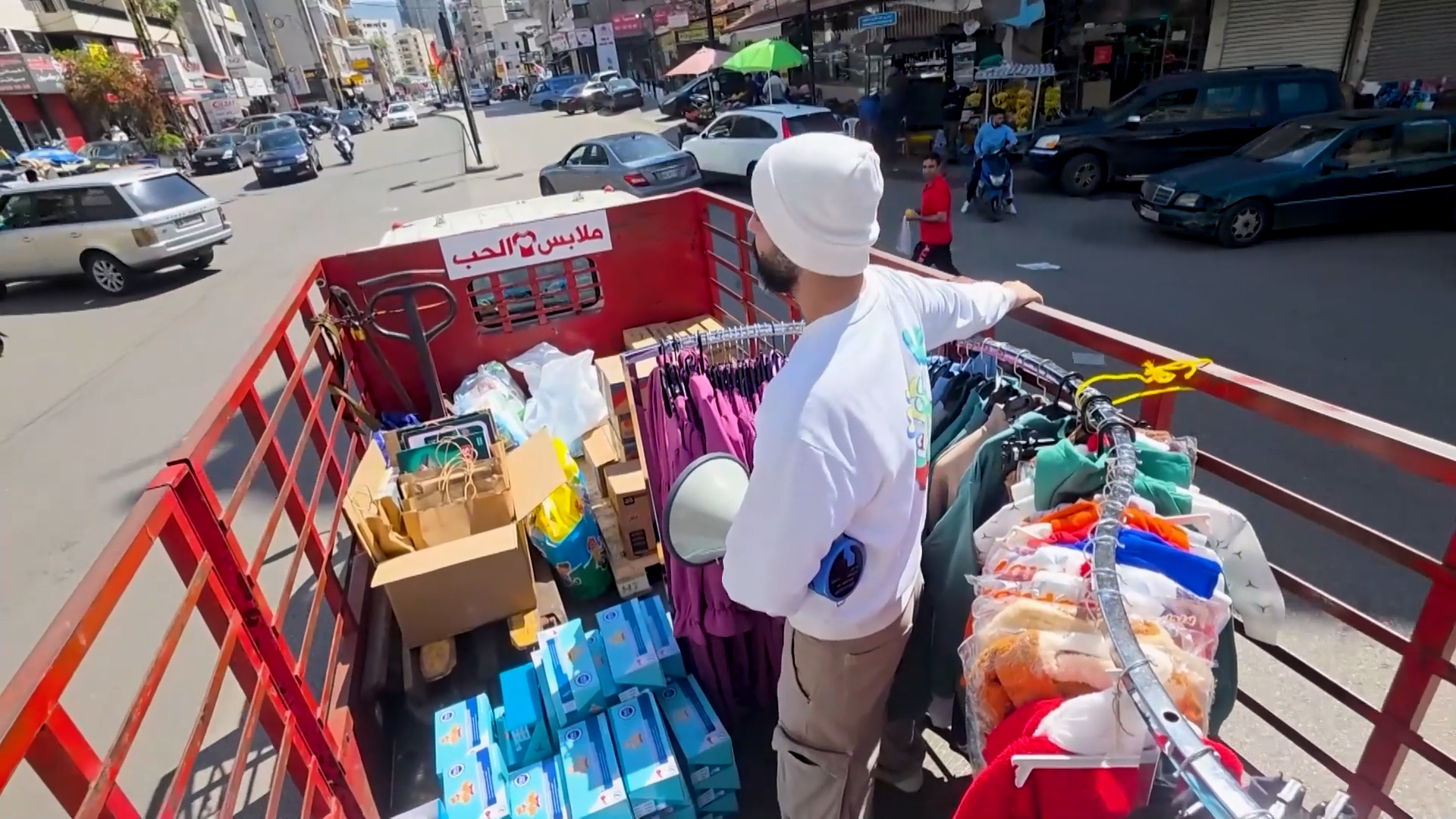 Keluarga Lebanon meluncurkan inisiatif bantuan keliling untuk pengungsi