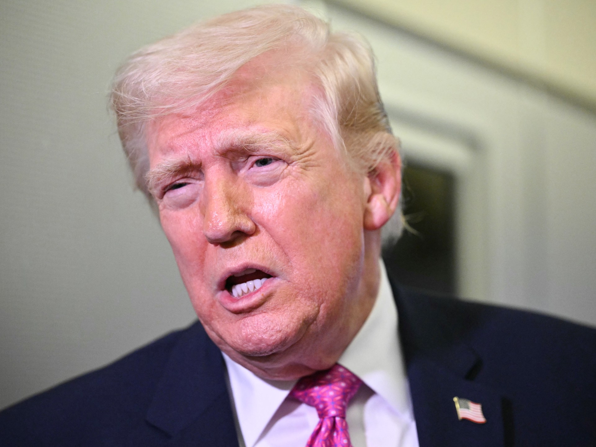 Trump ingin menyerang Iran untuk merebut minyak, menyebut para penentang AS sebagai 'orang bodoh'