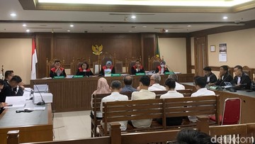 8 Terdakwa Kasus Korupsi Izin TKA Kemnaker Dituntut 4-9,5 Tahun Bui