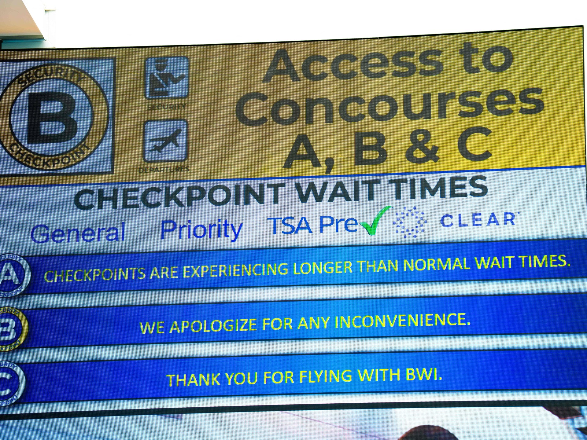 Jalur bandara AS memendek karena pekerja TSA dibayar