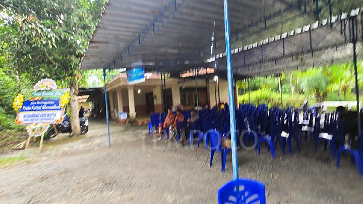 pelayat-berdatangan-ke-rumah-prajurit-tni-gugur-di-lebanon