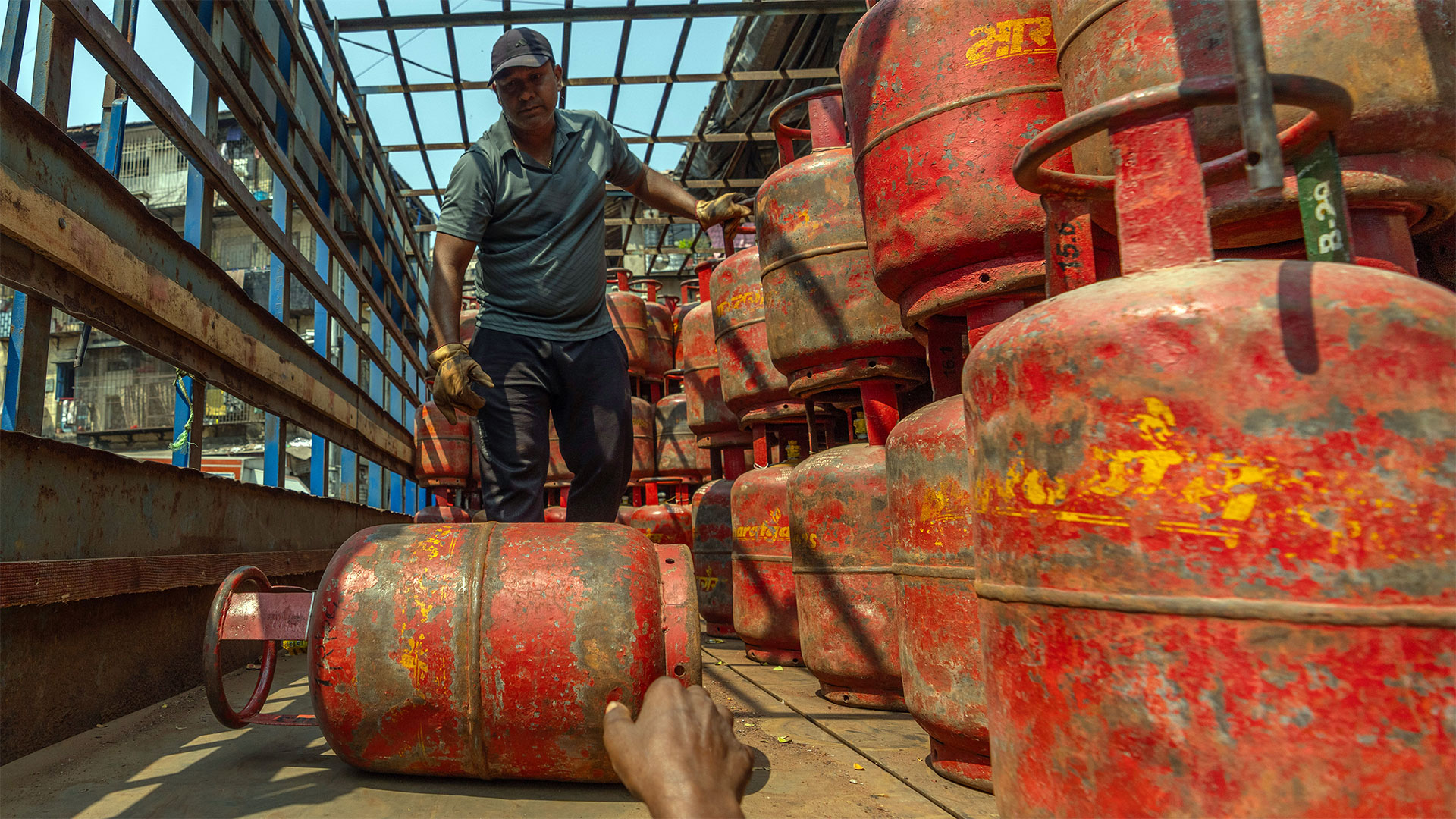 Apa yang bisa dilakukan negara-negara untuk mengatasi kekurangan energi yang sedang terjadi?