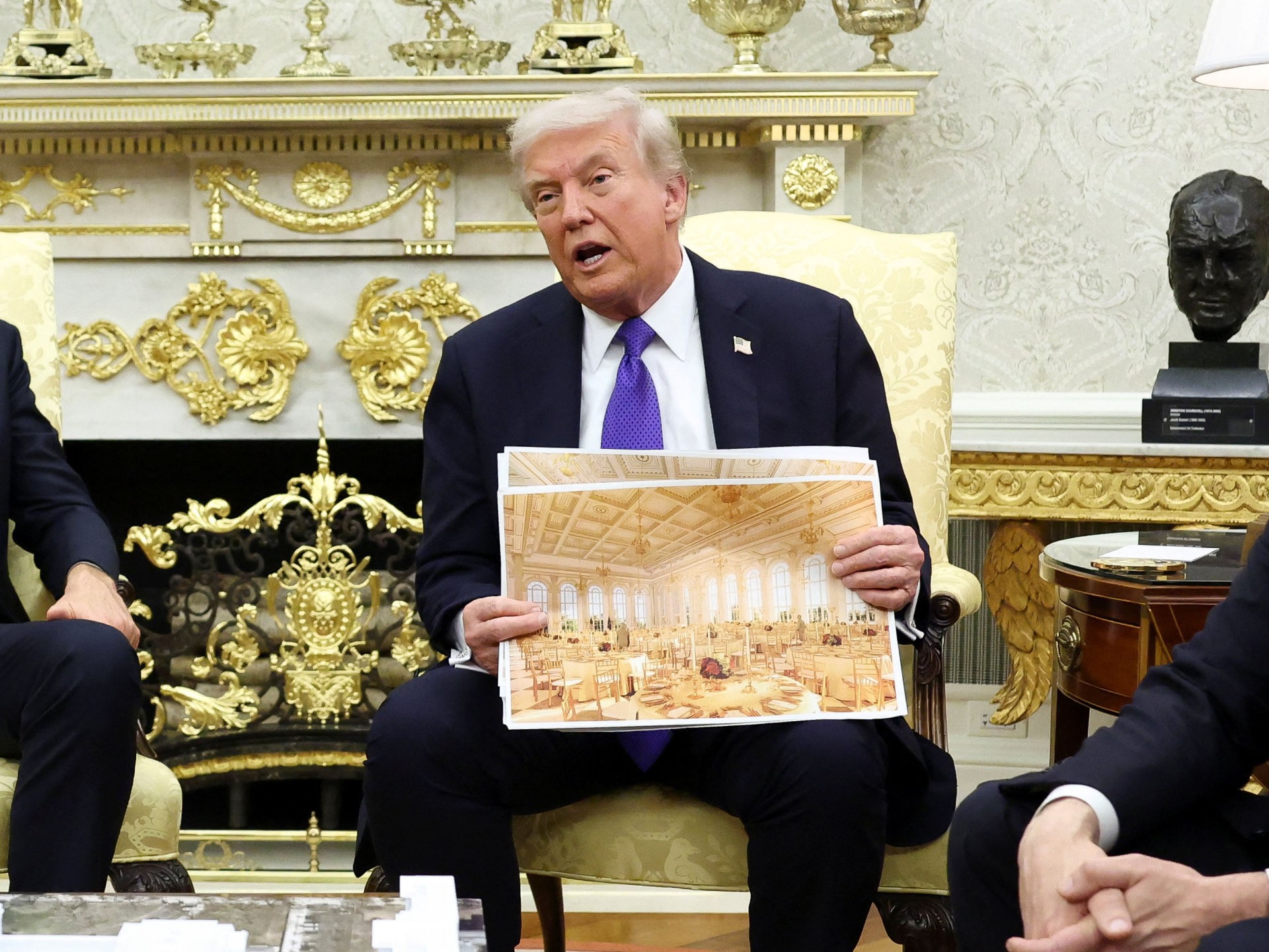 Hakim menghentikan proyek ballroom Trump; Trump mengatakan pekerjaan bisa terus berjalan