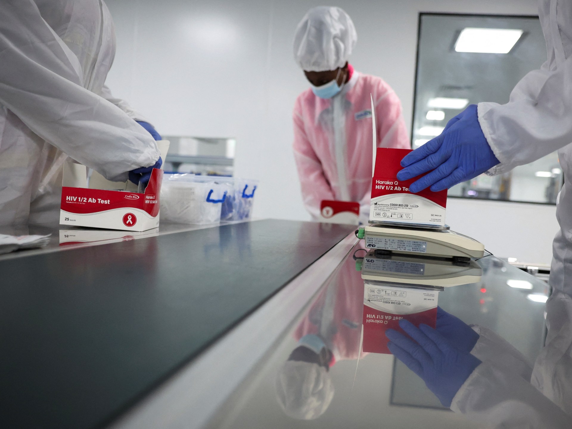 mineral-untuk-bantuan:-apakah-perjanjian-kesehatan-baru-as-'mengeksploitasi'-negara-negara-afrika?