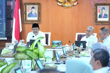 Gus Ipul Ajak Pegawai Kemensos Gunakan Transportasi Umum-Sepeda