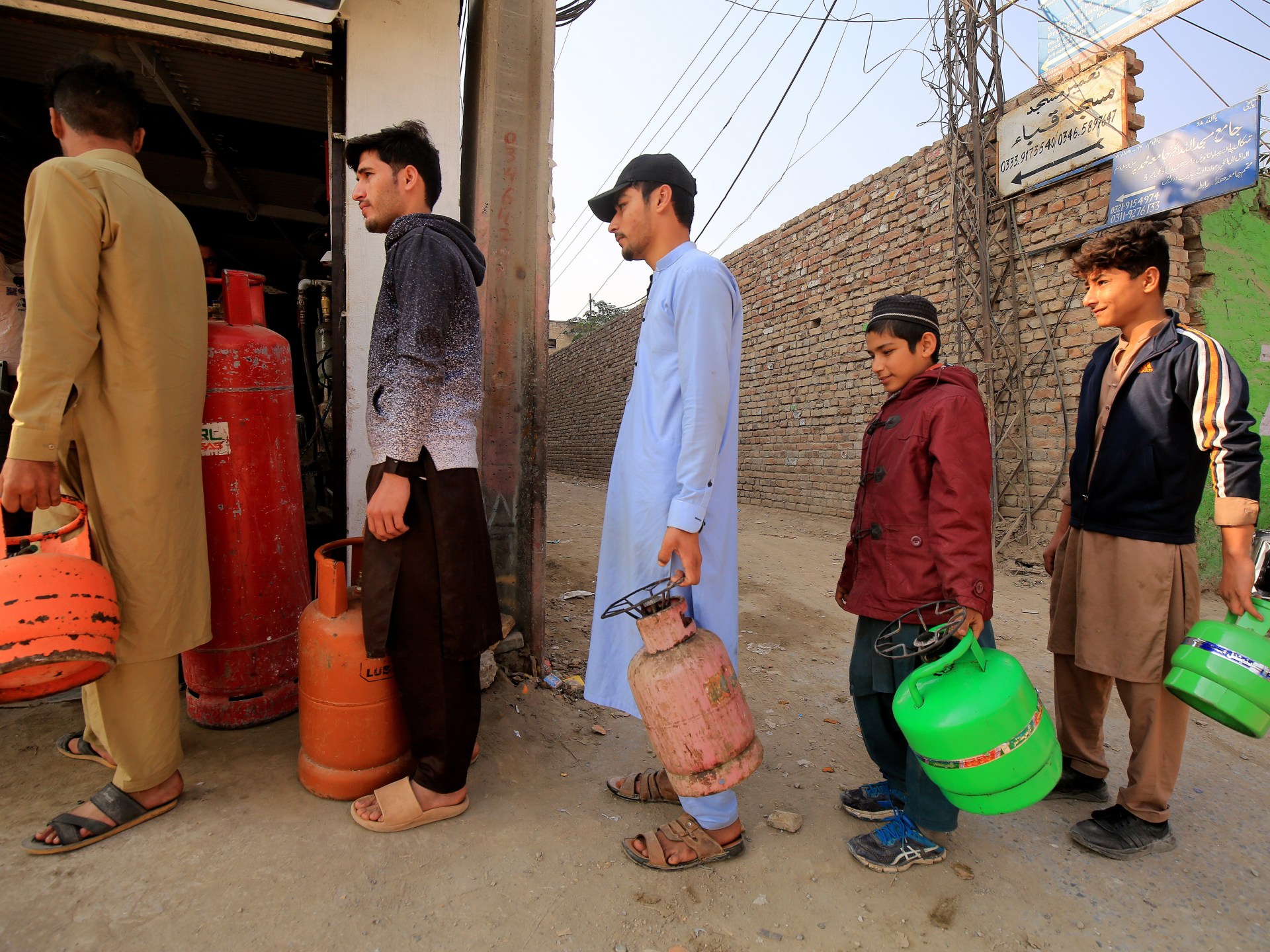 Bagaimana melawan perang Iran mengubah surplus LNG Pakistan menjadi kekurangan LNG