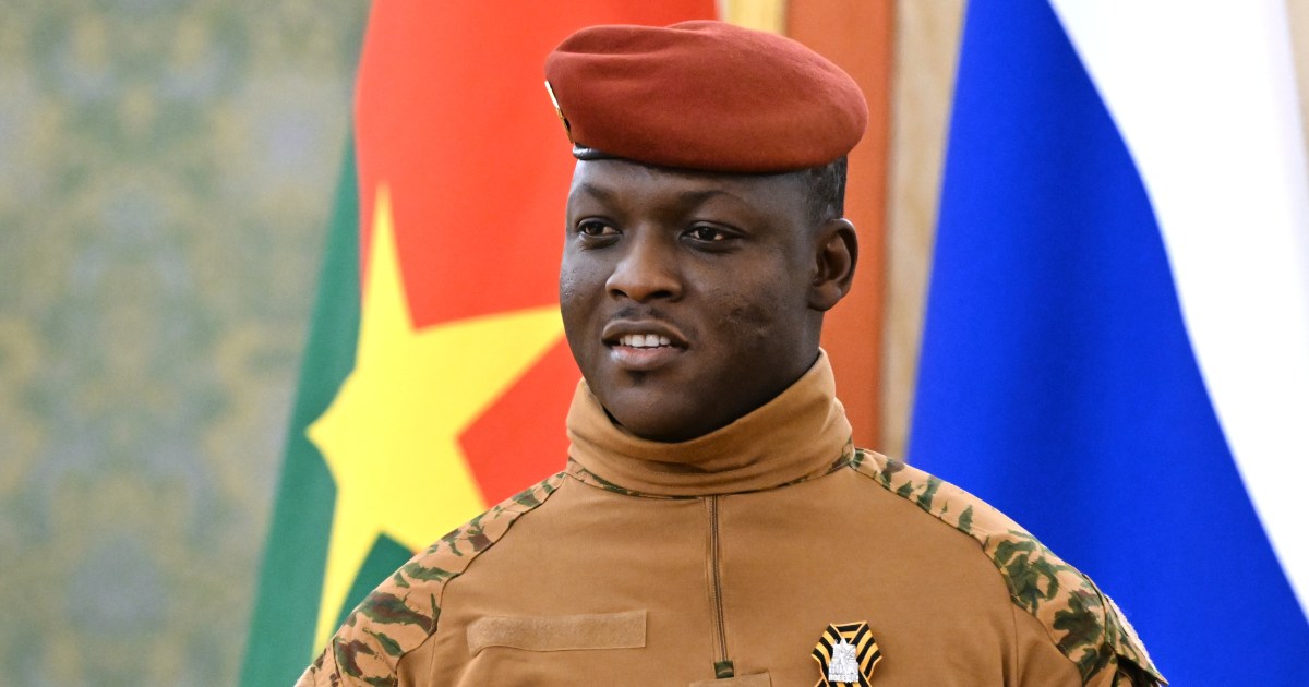 'Lupakan demokrasi' kata pemimpin militer Burkina Faso Ibrahim Traore