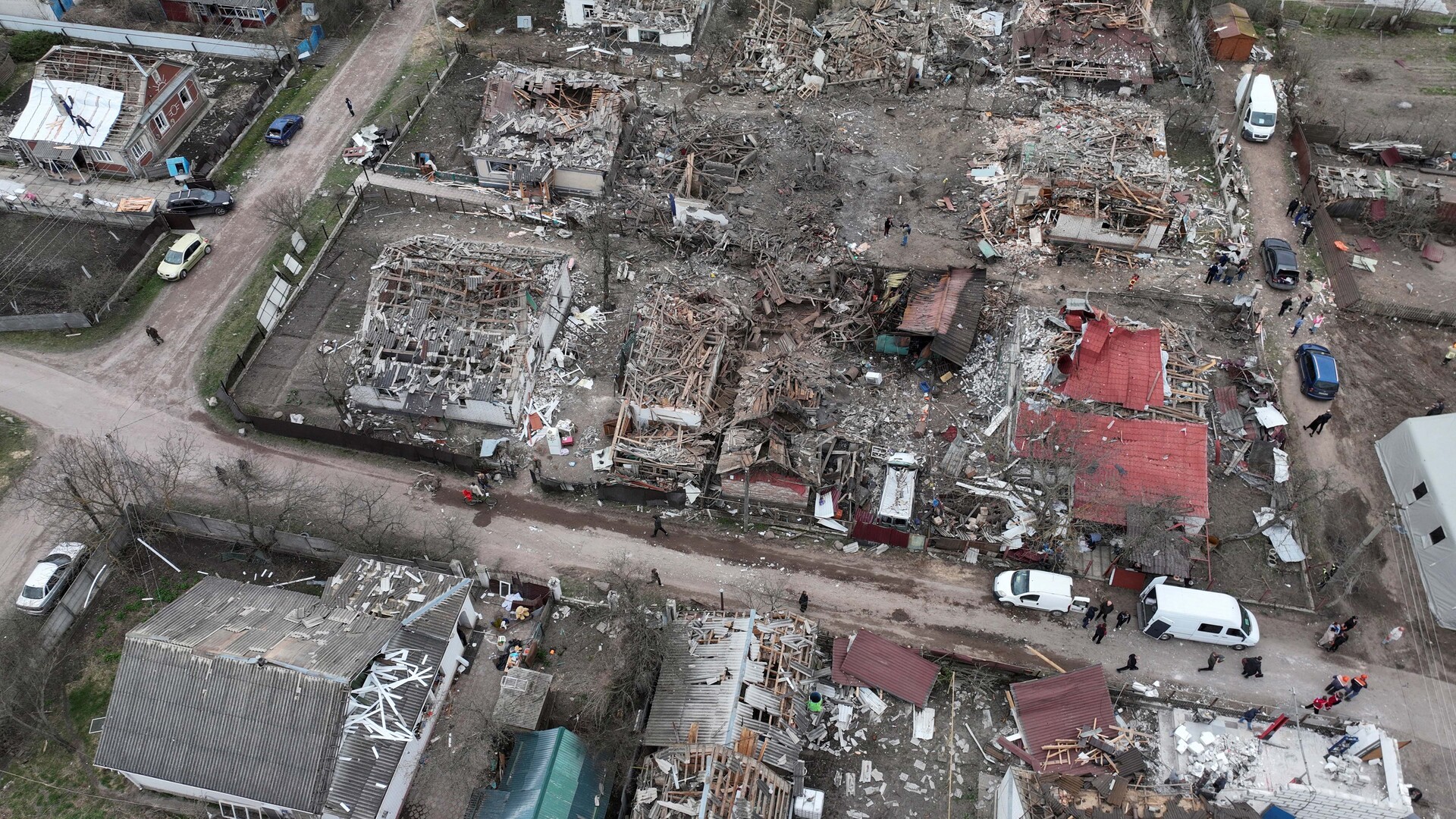 Video menunjukkan momen drone Rusia menghantam sebuah apartemen di Ukraina