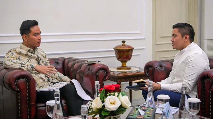 Teddy Bertemu Gibran di Istana Wakil Presiden