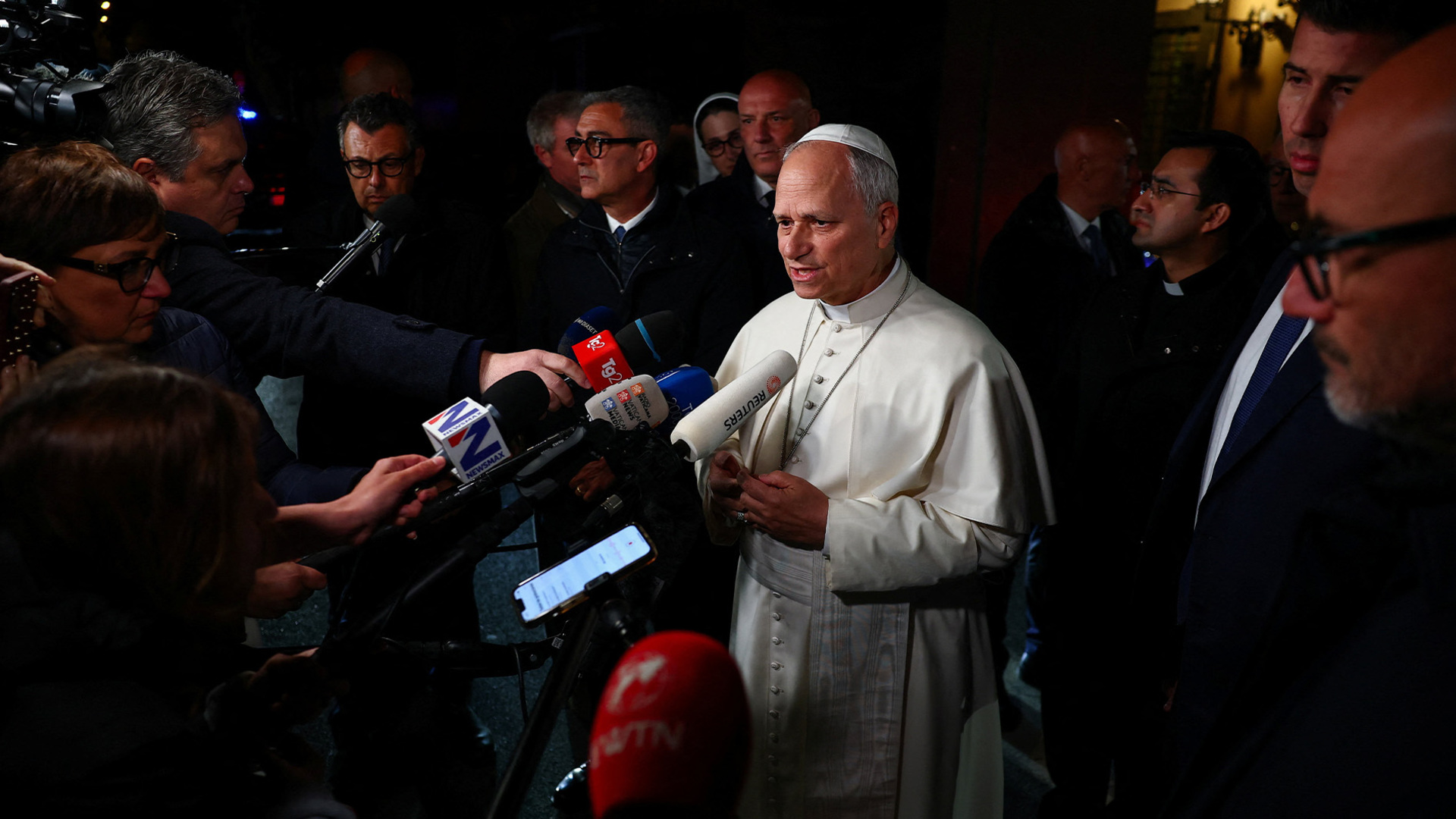 Paus Leo mengecam ancaman Trump bahwa 'peradaban Iran akan mati'