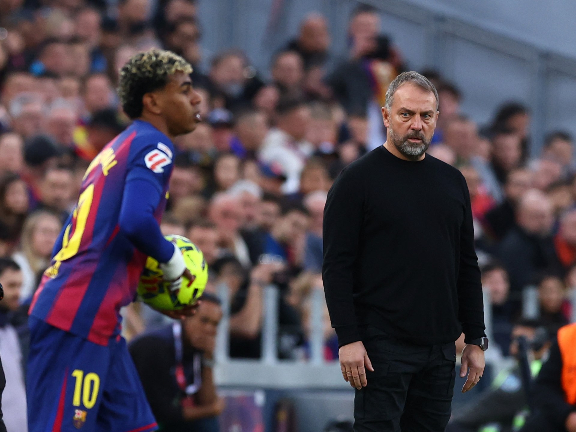 Flick Barcelona membela remaja 'emosional' Lamine Yamal dari kritik