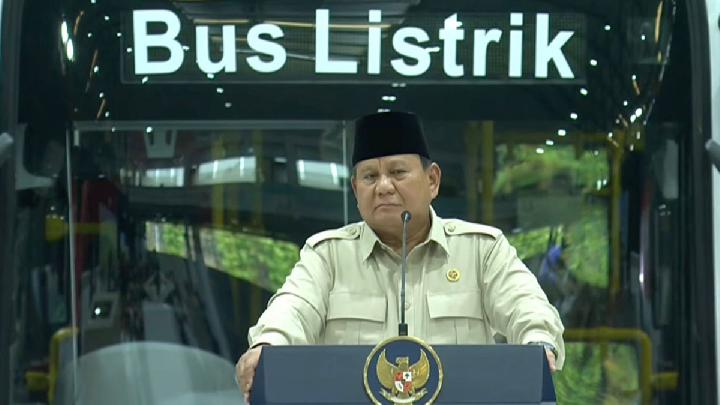 prabowo:-ri-produksi-massal-mobil-sedan-listrik-pada-2028