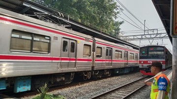 KRL Lebih Sepi Saat Hari Pertama WFH ASN? Ini Datanya