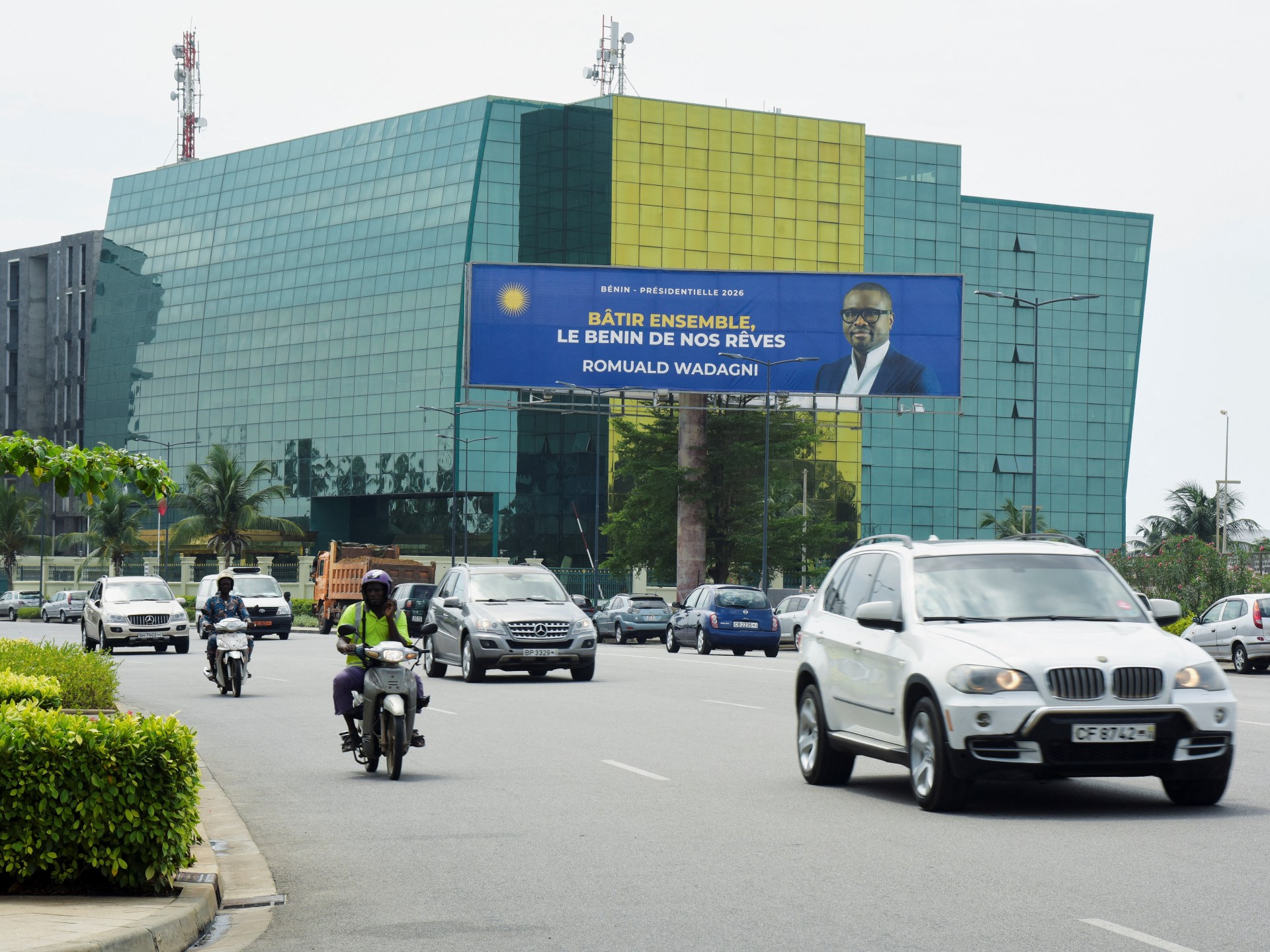 Apa yang dipertaruhkan dalam pemilihan presiden Benin?