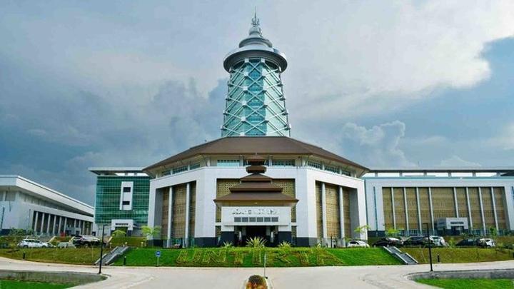 Untirta Drop Out Mahasiswa Perekam Dosen di Toilet