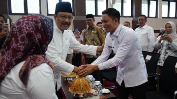 Benahi Bansos Tepat Sasaran, Gus Ipul Tegaskan BPS Penentu Desil DTSEN