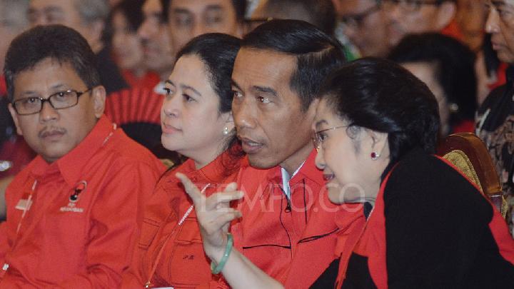 Hasto Cerita Kebenaran Kritik Publik ke Pemerintahan Jokowi