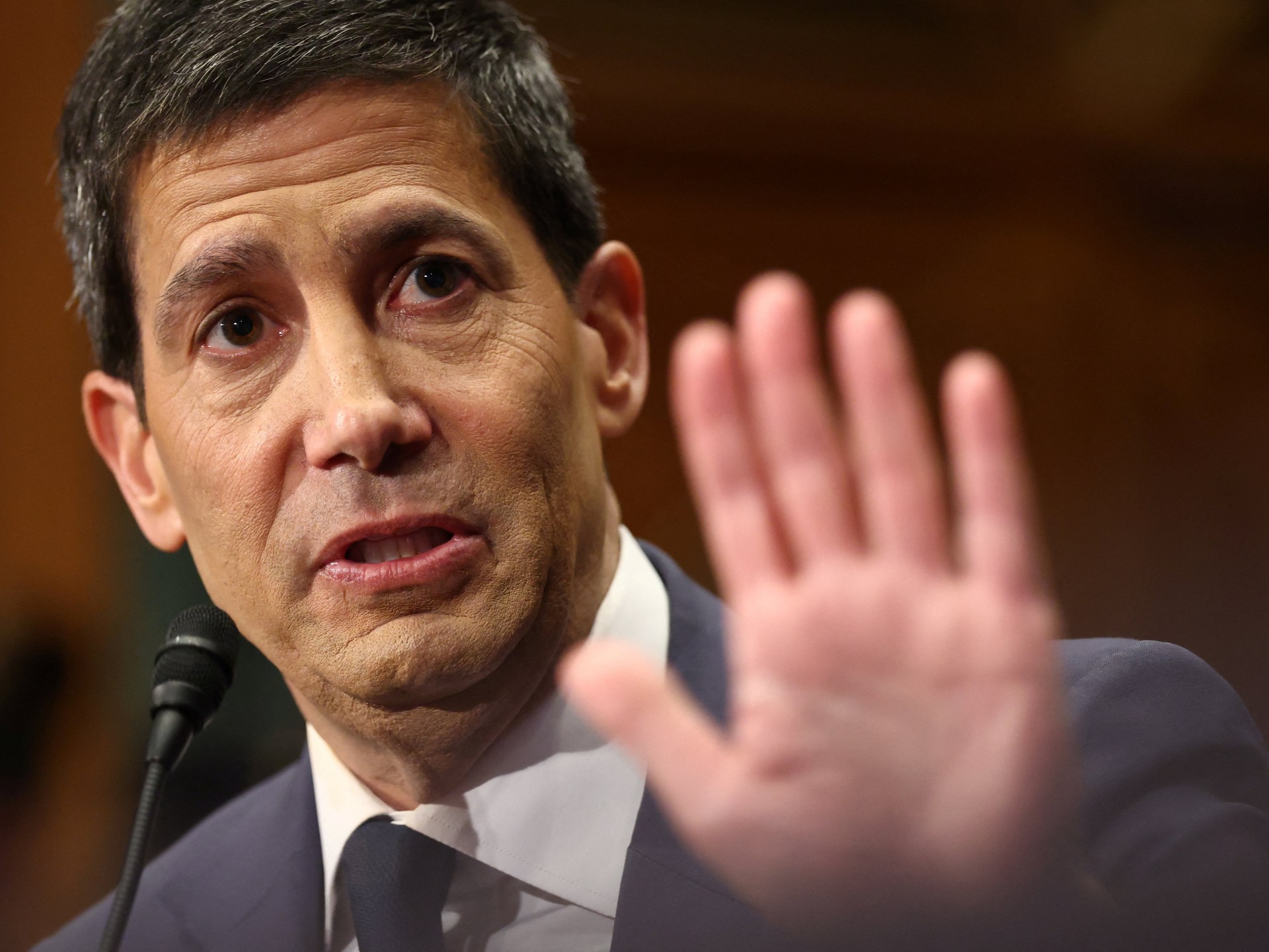 Calon Trump untuk The Fed, Warsh, bersumpah akan merdeka, dan mengatakan dia bukan 'boneka kaus kaki'