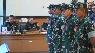 Hakim Tegur Tentara di Sidang Kasus Penyiraman Air Keras: Jangan Melamun