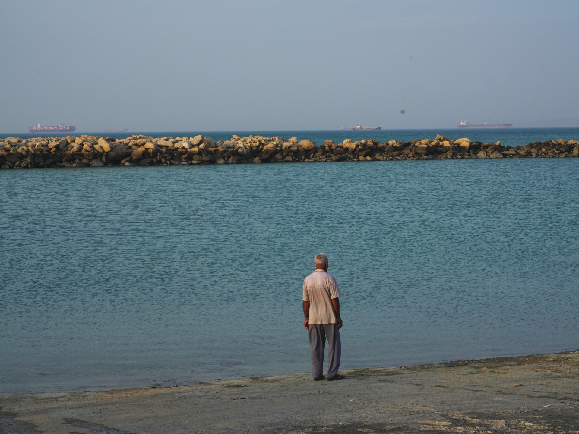 Apakah penyimpanan minyak Iran hampir penuh – dan apakah Iran harus mengurangi produksinya?