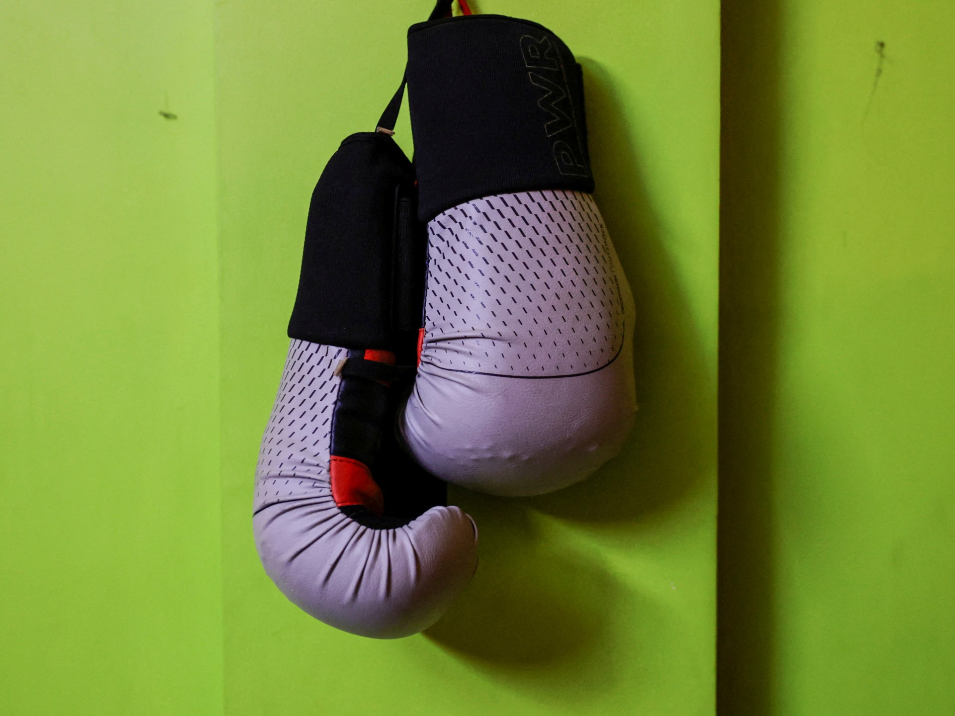 Tinju Dunia mengizinkan petinju Rusia dan Belarusia bersaing sebagai petinju netral